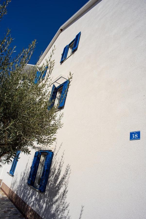 Olive Tree Apartments Umag Buitenkant foto
