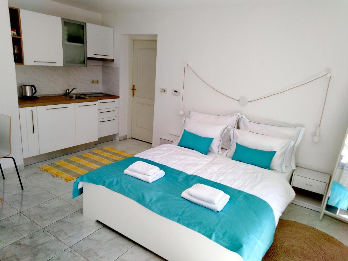 Olive Tree Apartments Umag Buitenkant foto